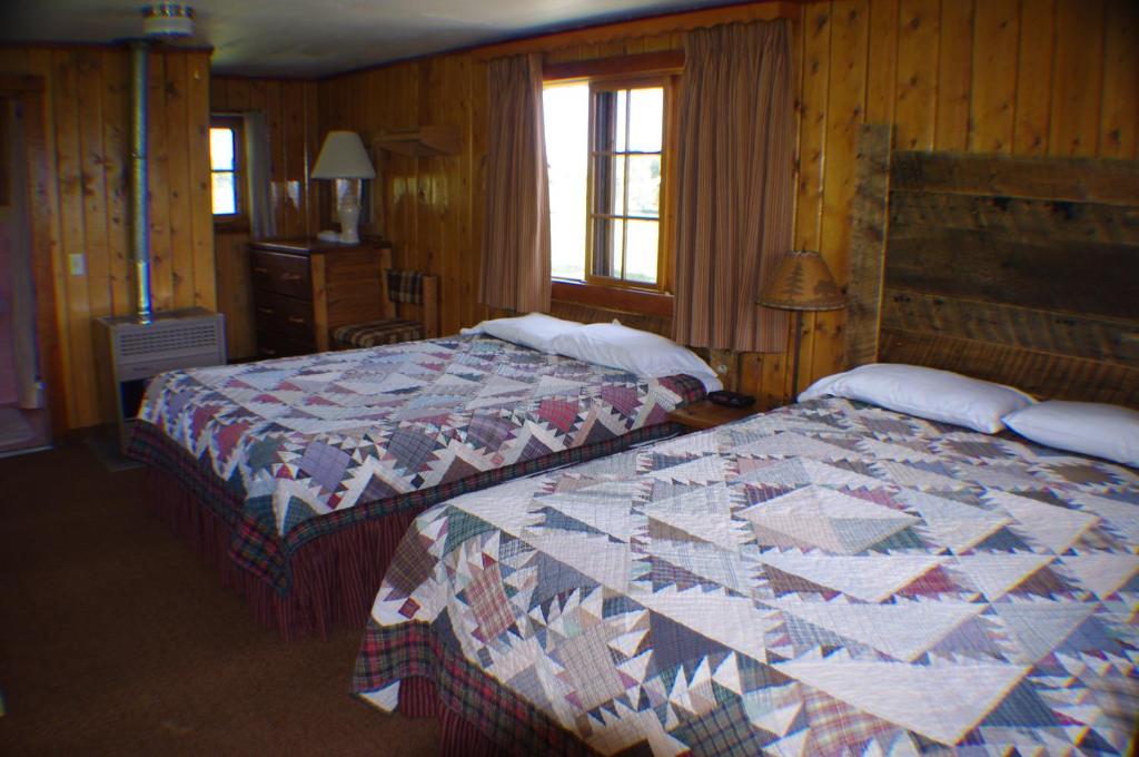 Parade Rest Ranch West Yellowstone Bilik gambar